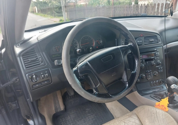 Volvo V70 cena 7700 przebieg: 390000, rok produkcji 2004 z Warszawa małe 137